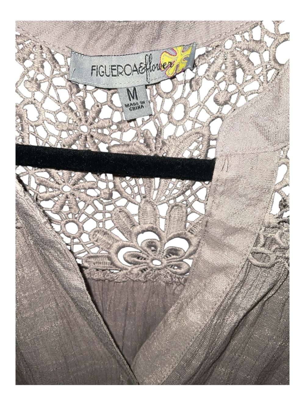 FIGLEROA & FLOWER Taupe Crochet Lace Button Front Blouse M Boho Preloved A18 - Picture 3 of 5